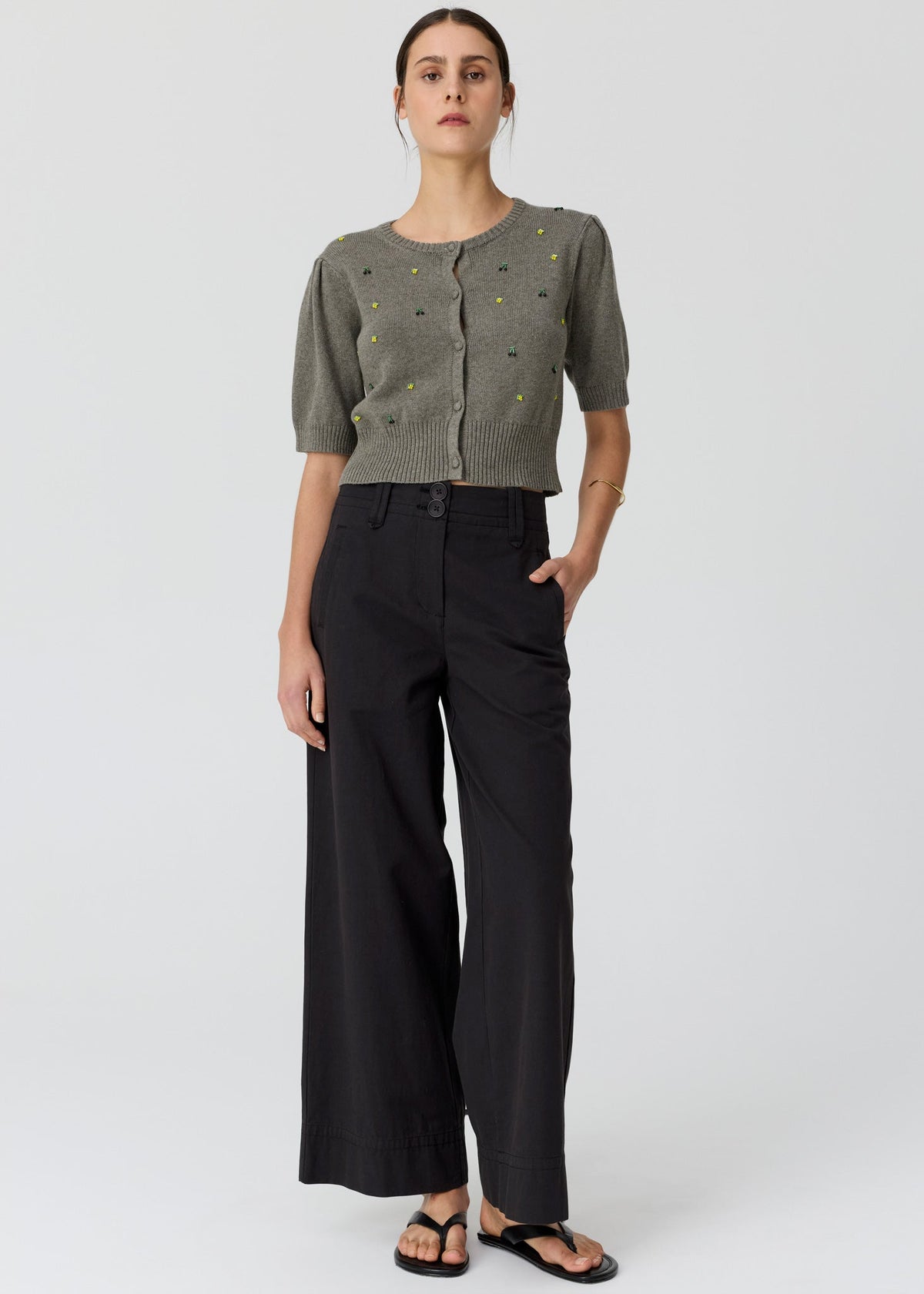 POL Viloa Cardigan Moss styled with black