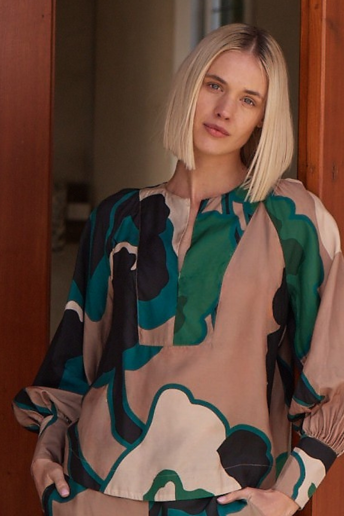 Zoe Kratzmann - Signal Top - Organic Botanic